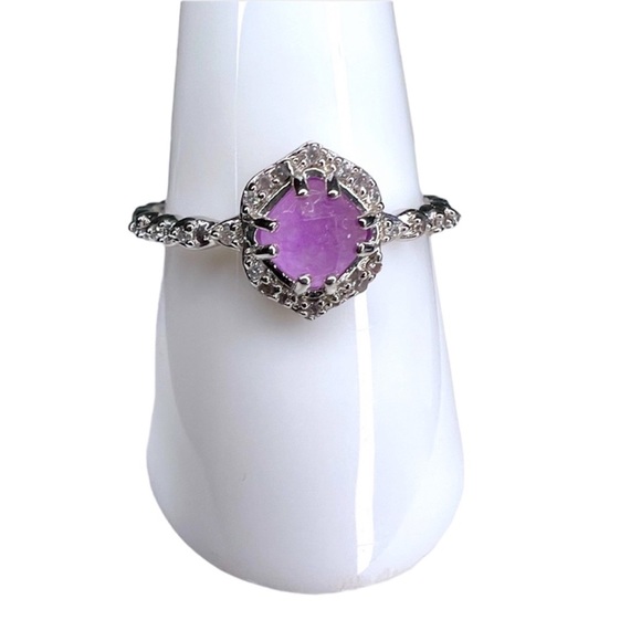 Lavender Quartz Ring Size 9 - Picture 1 of 2